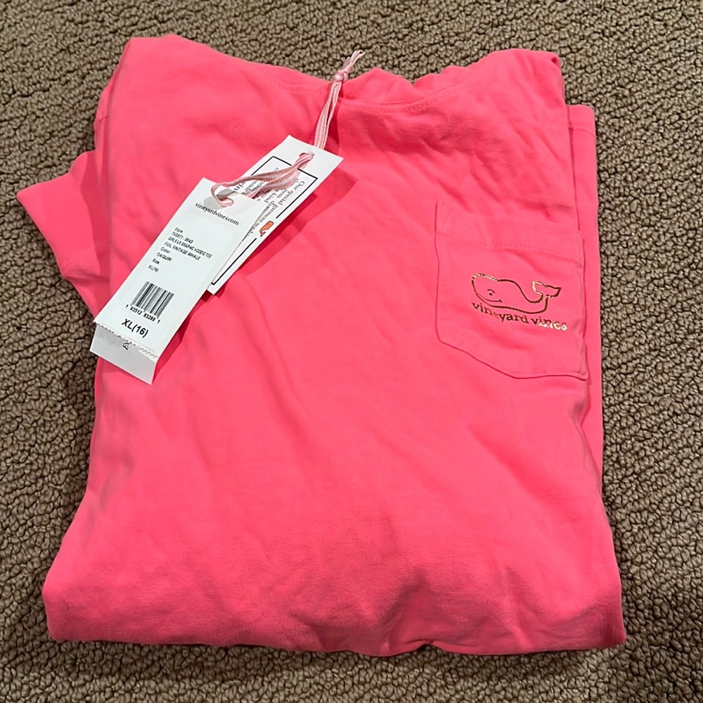 NWT VineyardVines pink w gold whale hooded shirt. Size xl (16)